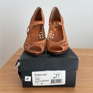 BCBGMaxAzria Tan Woven Heels